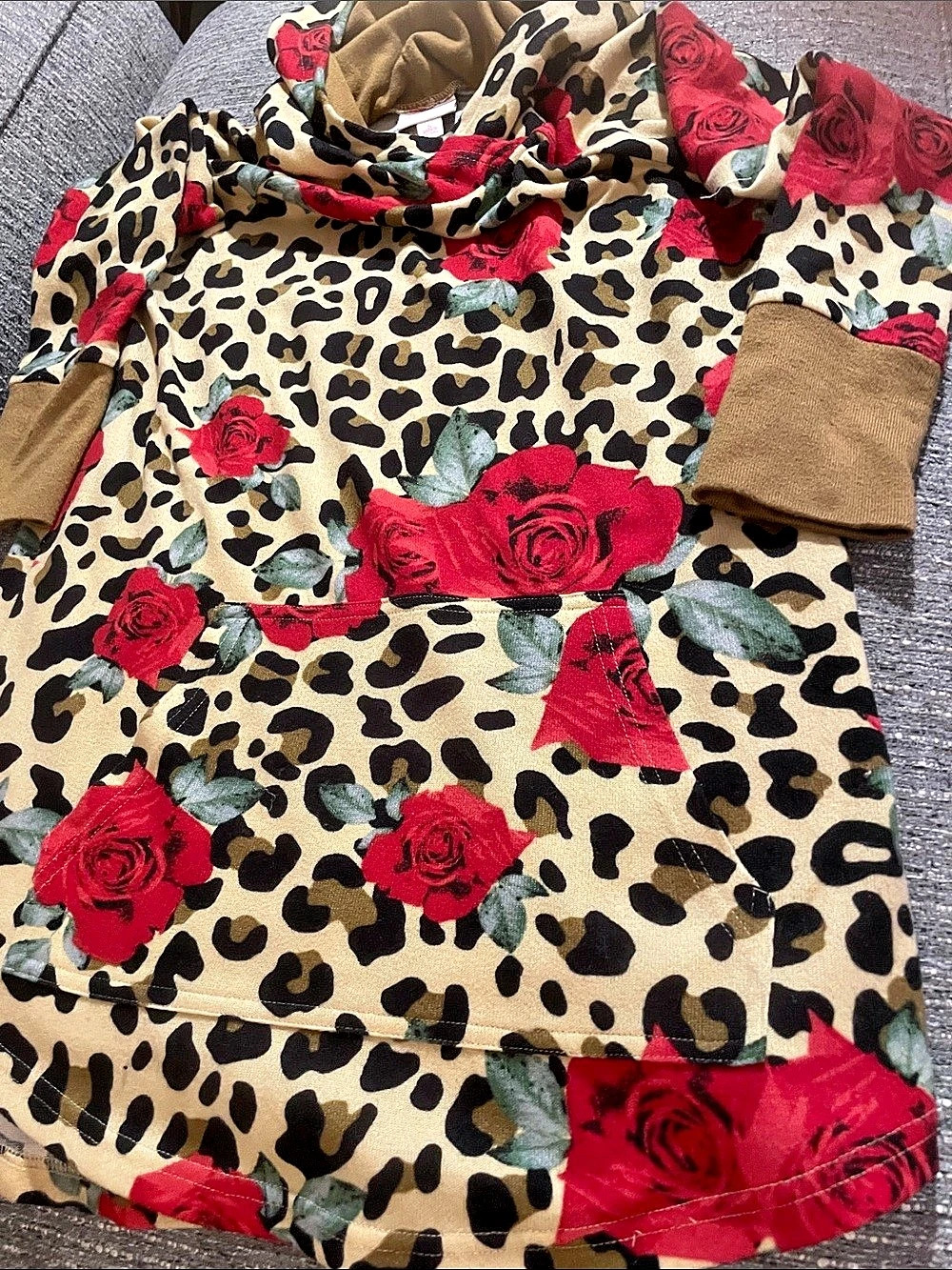 J.ING Leopard Rose Print Long Sleeve Size Small Like New